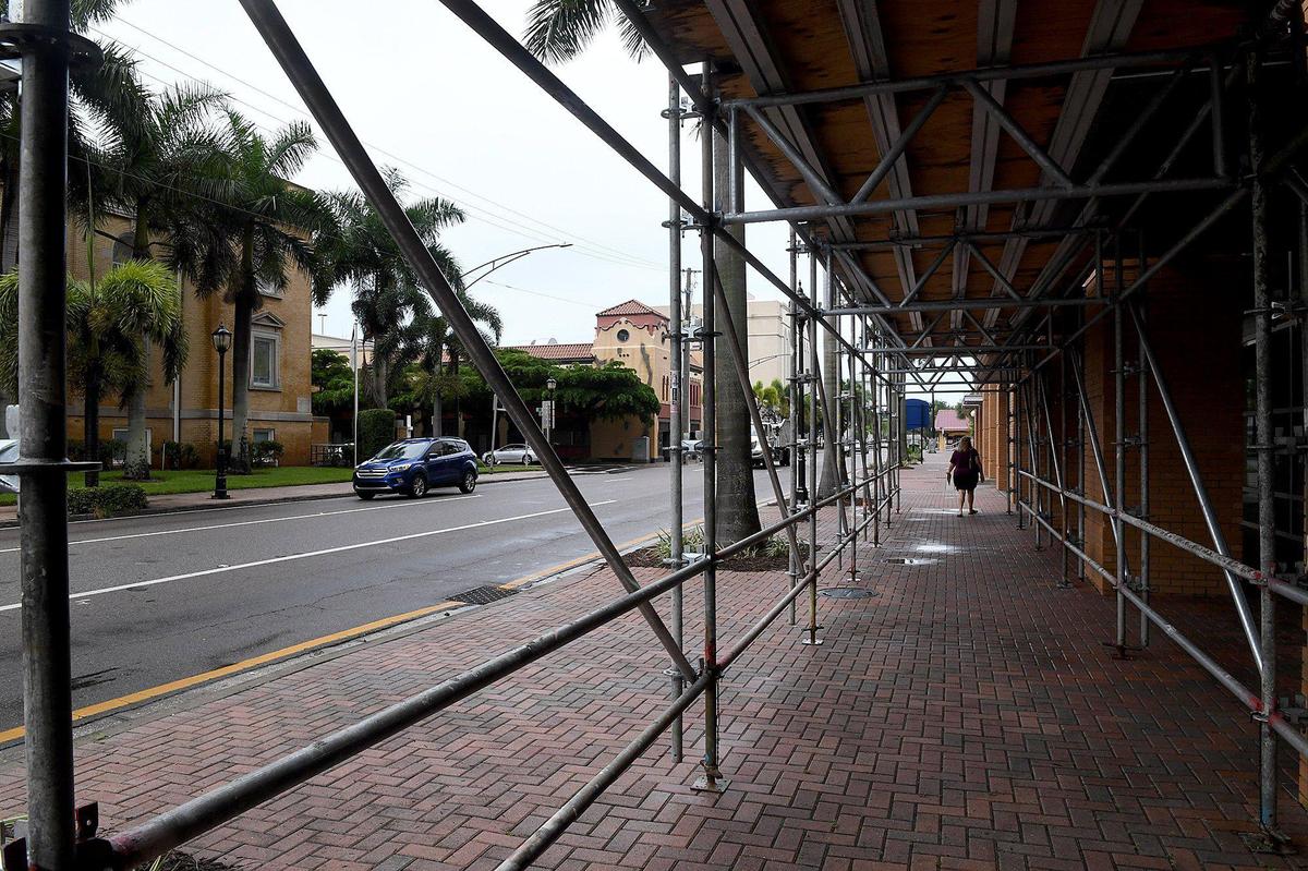 The City of Bradenton is worried that pedestrians, afraid to walk under scaffolding around the judicial center, may endanger themselves by walking in the street.