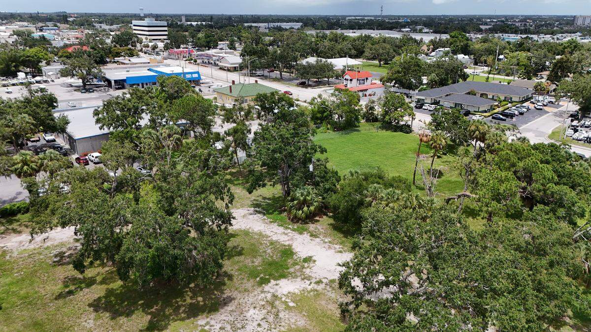The land on Riverside Drive in Palmetto where there are plans to build a mixed-use development, July 2, 2025.