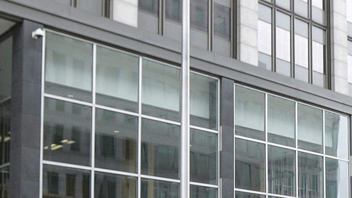 Elizabeth Cabraser, attorney for plaintiffs, leaves the Phillip Burton Federal Building after a court hearing, in San Francisco, Thursday, April 21, 2016. An agreement will give consumers who bought nearly 600,000 Volkswagen vehicles rigged to cheat on emissions tests the option of having the automaker buy back the cars or fix them, a judge said Thursday. (AP Photo/Jeff Chiu)