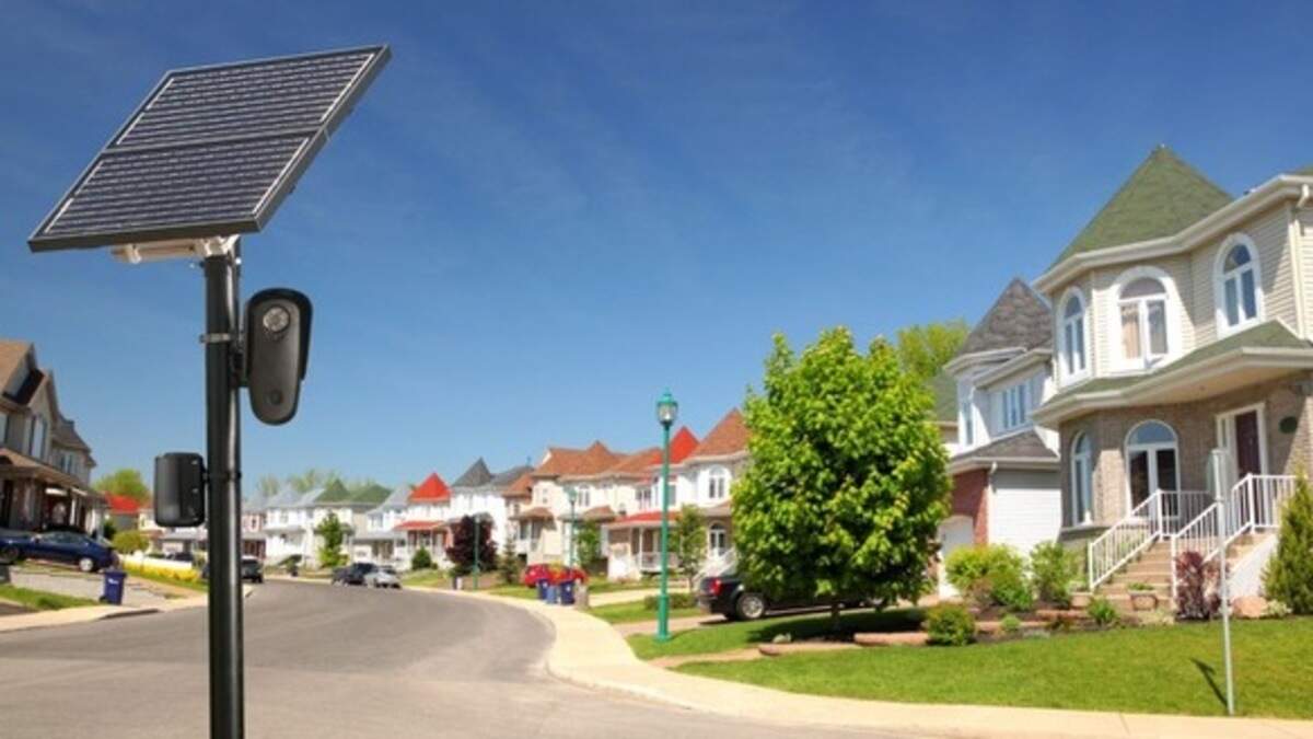 A Raven sound sensor, pictured here in Manatee County, Fla. The device is pictured on the left side of the pole.