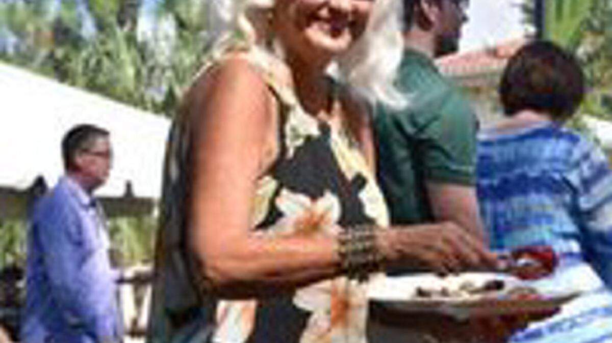 Bonnie Jones attended the University of South Florida Sarasota-Manatee's 22nd Annual Brunch on the Bay Sunday. 
 SPECIAL TO THE HERALD BY/Krista Schrock