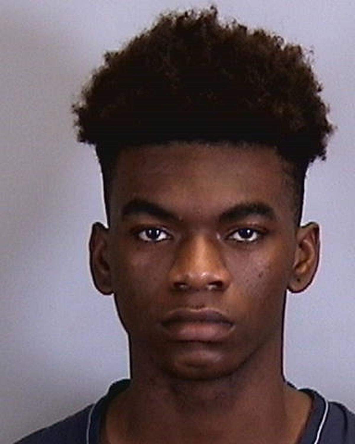 Markise Outing, sexual battery, no bond.