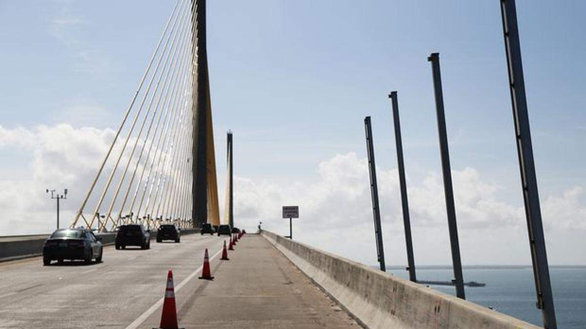 Metal posts are going in along the Sunshine Skyway bridge to support a fence of steel netting that’s designed to prevent suicides. Nationwide, other bridges with high numbers of suicides are also getting barriers.