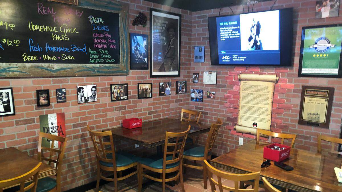 Philip Solorzano’s family has been making pizzas for decades. He now has four pizzerias of his own. The newest Solorzano’s Pizzeria opened recently on Longboat Key.
