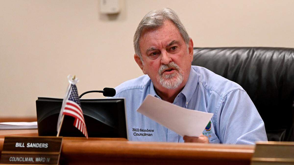 Bradenton City Ward 4 Councilman Bill Sanders in a city workshop meeting on October 19, 2022.