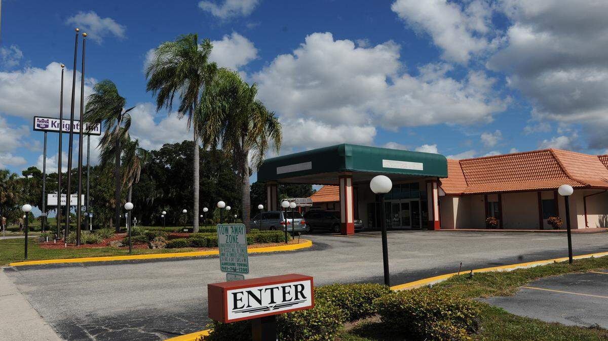 Harvey Vengroff plans to turn the Knights Inn, 2303 First St. in Bradenton, into affordable housing, of which he has done to several motels in Sarasota. Vengroff also plans to build two-bedroom apartments on 5-acres adjacent to the motel. 
 GRANT JEFFERIES/Bradenton Herald