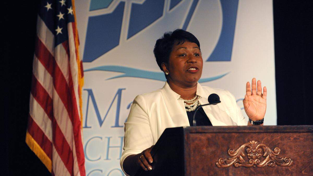 Diana Greene, superintendent of Manatee County schools, speaks during a meeting of the Manatee Chamber of Commerce in August 2015 at Renaissance on 9th in Bradenton. 
 GRANT JEFFERIES/Bradenton Herald