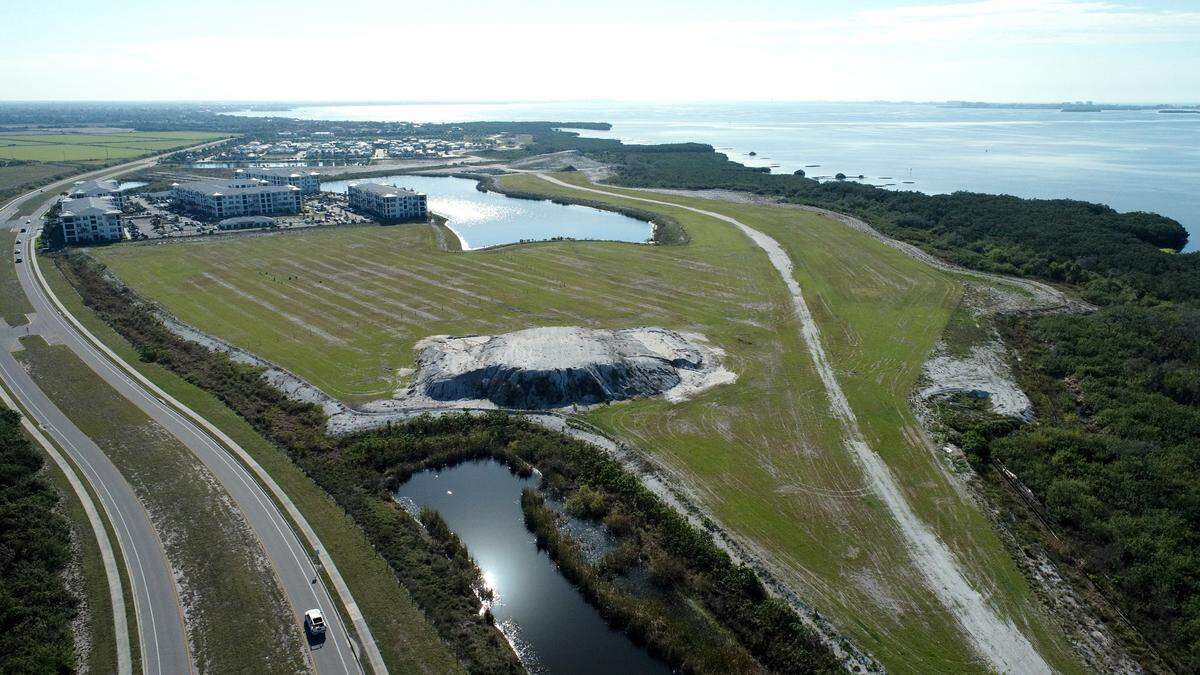 Anticipating a change in county rules that would defer wetland protection to the state, developers of Aqua by the Bay are proposing minimal or no wetland buffers for the next phase of the development.