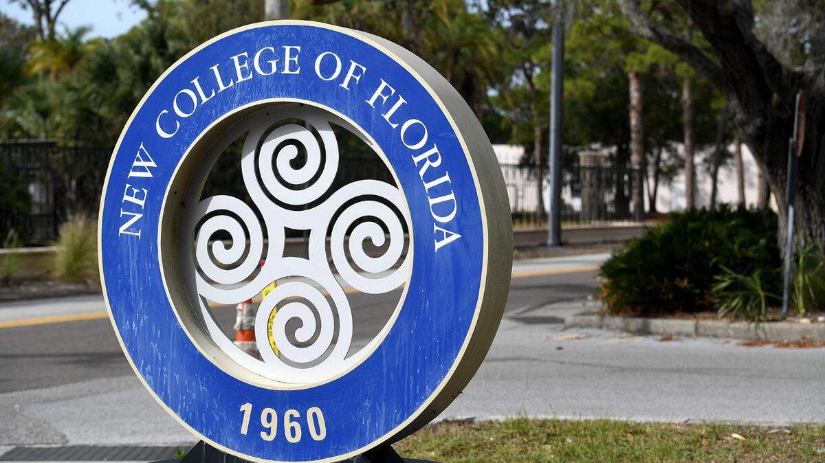 An effort is underway to try to privatize New College of Florida, the tiny liberal arts school hugging Sarasota Bay.