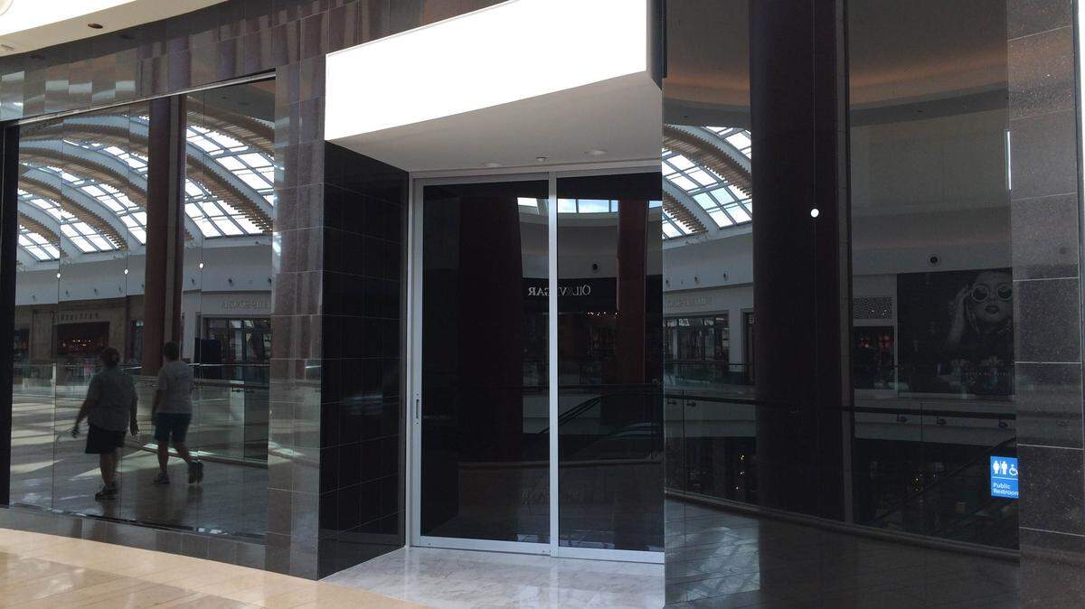 Jackie Z, a local retailer with one other location in St. Petersburg, closed her store at The Mall at University Town Center this week. JANELLE O'DEA/Bradenton Herald
