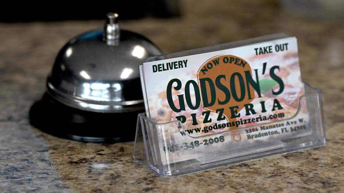 Godson’s Pizzeria at 3306 Manatee Ave. West serves pizza, wings, subs and more.