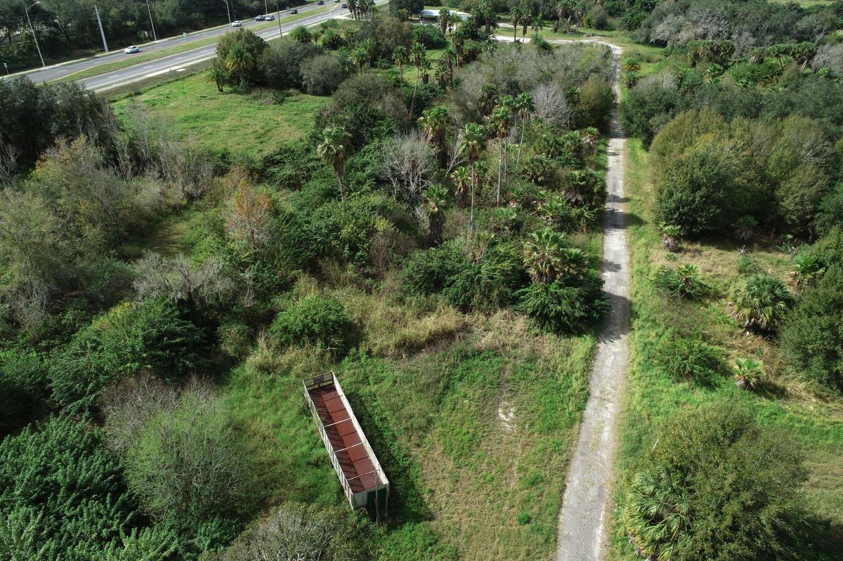 A new Cox dealership could be coming to a flood-prone piece of land in Bradenton on S.R. 64 East, but residents say that it wouldn’t be the best fit for the neighborhood.