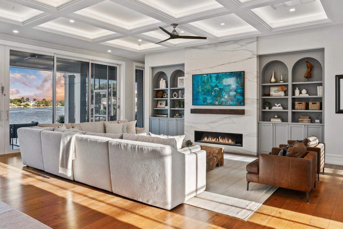 Former MLB All-Star Mark Melancon is selling his Anna Maria Island, Florida waterfront home for $10.95 million.