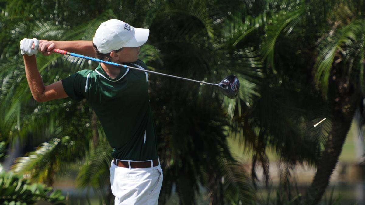 Saint Stephen's Episcopal School's Justin Wynen hits off the tee during the Class 1A-District 16 golf championships Monday at the Bradenton Country Club. 
 GRANT JEFFERIES/Bradenton Herald