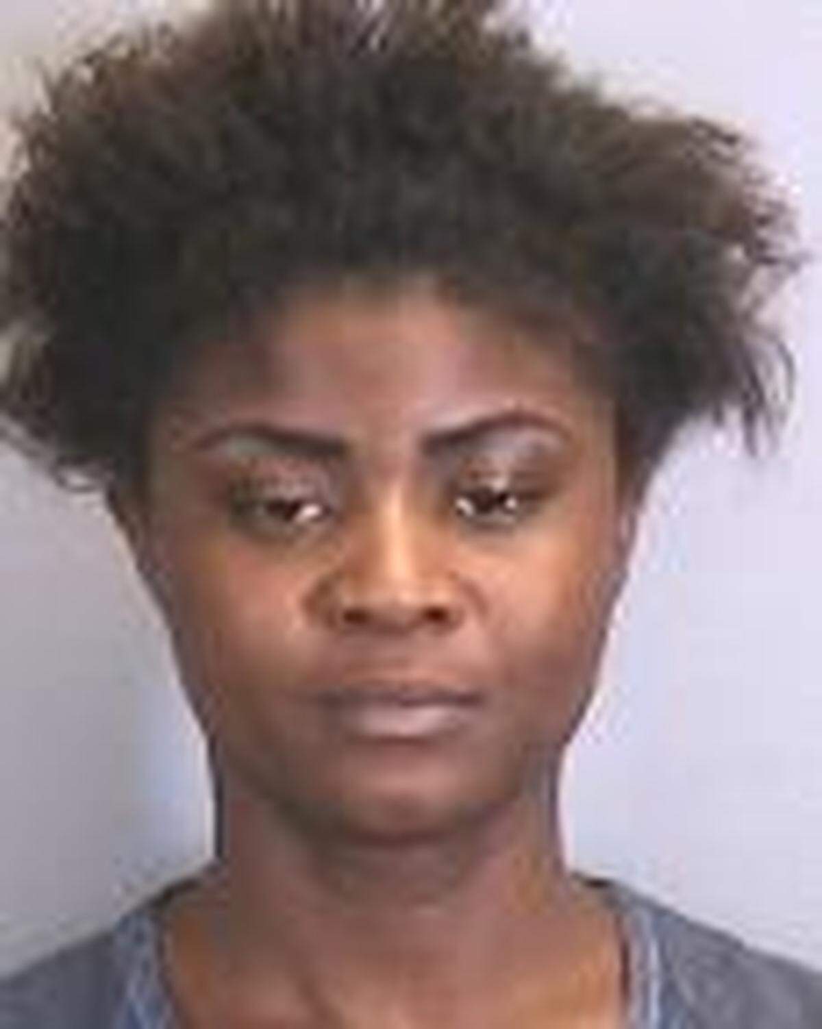 Krishanta Sanders, probation violation, $2,000 bond.