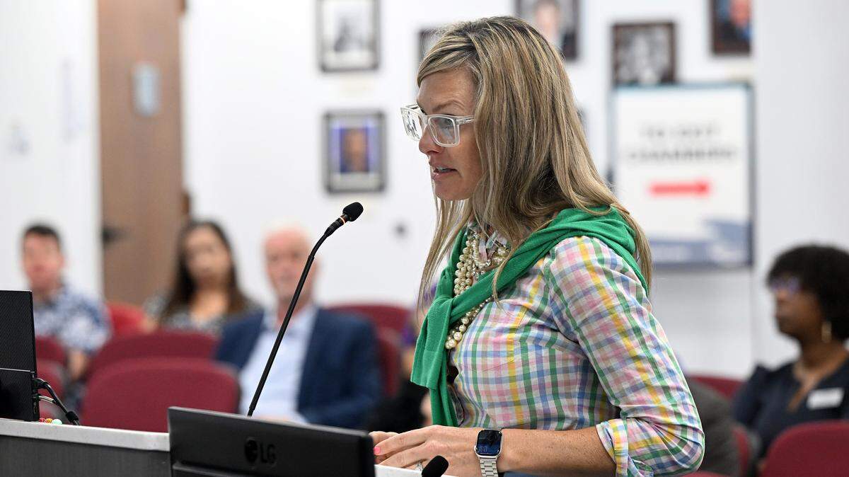 Veronica Thames, CEO of the Manatee Community Foundation, speaks during a meeting of the Manatee County Board of Commissioners on Tuesday, April 7, 2026, to discuss a proposal requiring nonprofits receiving county funding to verify the legal status of clients.