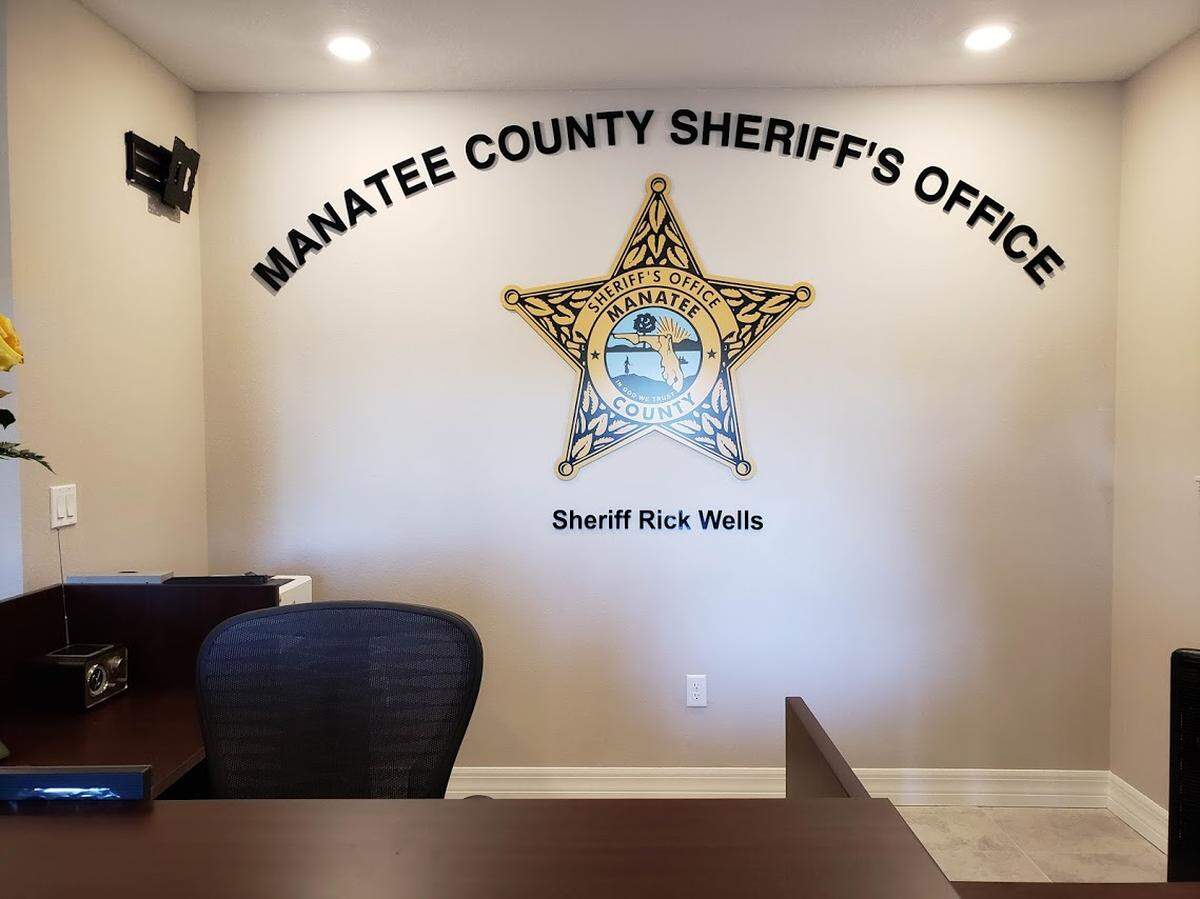 The Manatee County Sheriff’s Office new Lakewood Ranch substation was officially opened during a ribbon cutting ceremony on Friday morning. Residents can now report a crime or speak to a deputy in person during business hours at Lakewood substation, 14544 Arbor Green Trail.