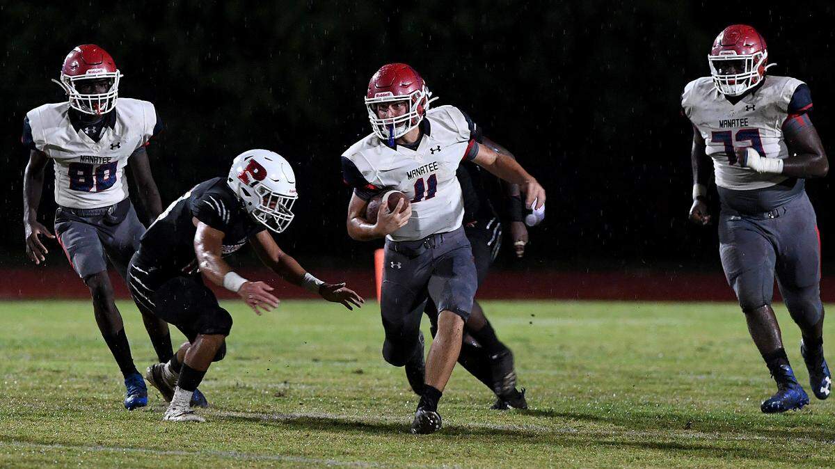 Quarterback Jayce Berzowski and the Manatee Hurricanes host the Braden River Pirates with both teams looking for their first win.