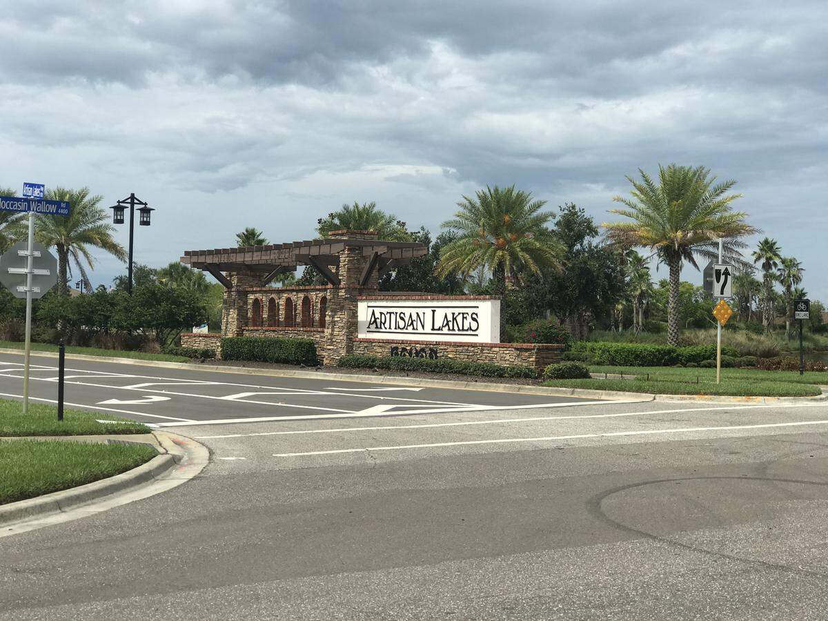 Taylor Woodrow’s Artisan Lakes project was one of the first to be built Moccasin Wallow Road.