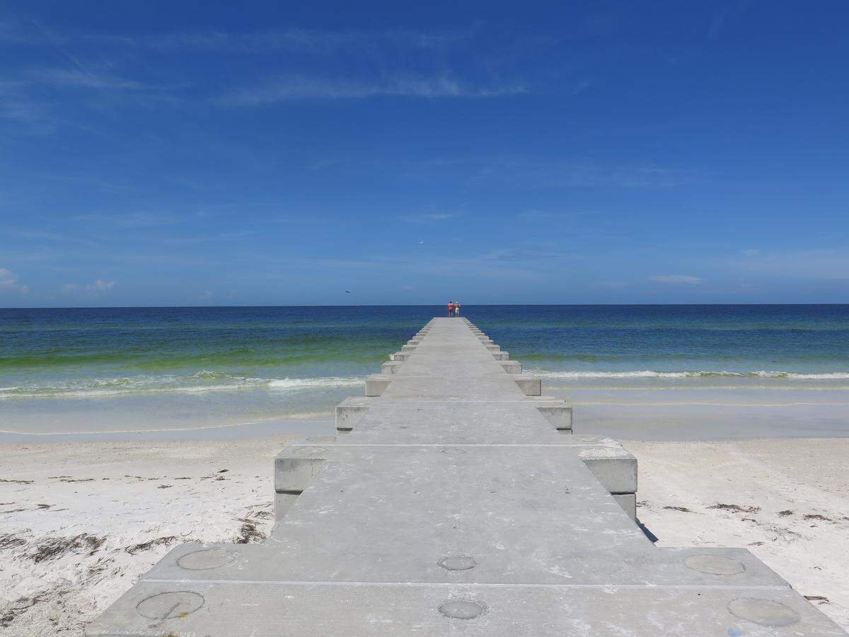 On Cortez Beach on Anna Maria Island Wednesday, red tide conditions seemed much improved.