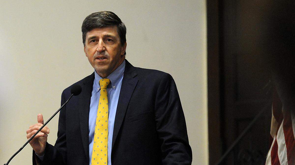 Kevin DiLallo, CEO of Manatee Memorial Hospital, addresses a group at the Bradenton Women’s Club in this file photo.