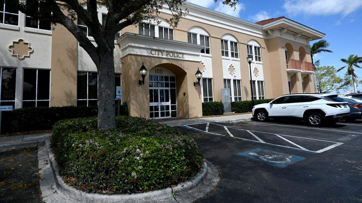 Police say the Florida Department of Law Enforcement is investigating after 51-year-old Todd Donahue died after officers took him into protective custody under the Baker Act.