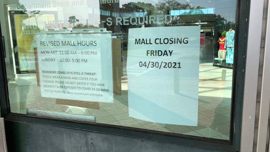 4/29/2021--A notice taped to the entrance of DeSoto Square announces that the mall is closing Friday, April 30. The mall has been plagued by an exodus of tenants and has been in foreclosure or bankruptcy for several years.