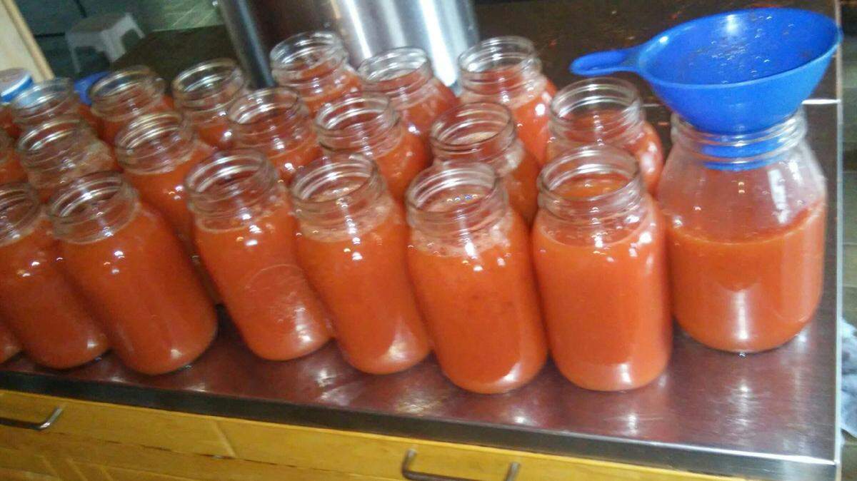 Lovina Eicher and crew recently canned 24 quarts of homemade vegetable juice. She shares the recipe this week.