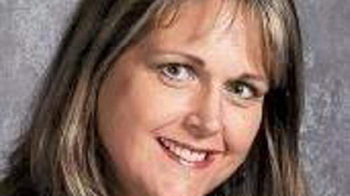 Palmetto at-large Commissioner Tamara Cornwell has filed for re-election.