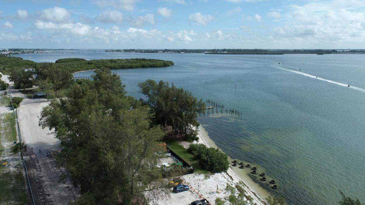 07/14/21—Higher levels of Karenia brevis, the algae that causes red tide, have been detected in the waters near Longboat Pass.