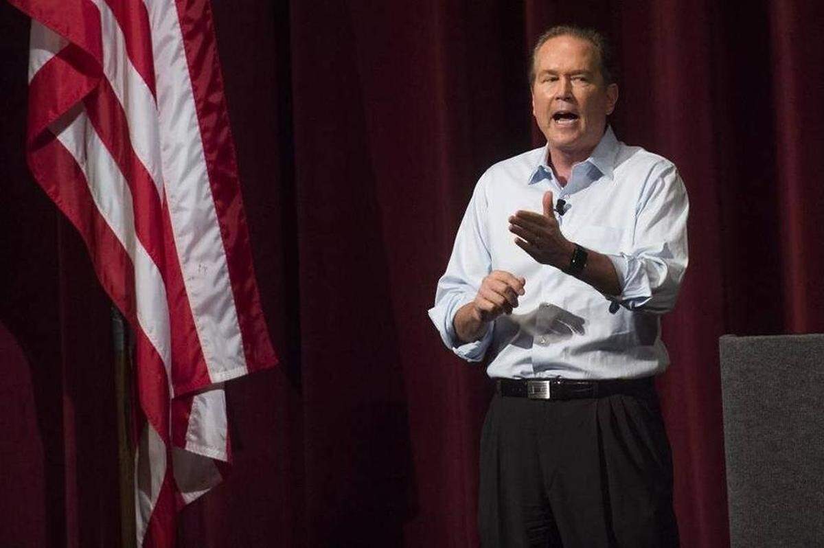 Rep. Vern Buchanan has co-sponsored a bill that would expand health care benefits for Vietnam veterans suffering from Agent Orange exposure.