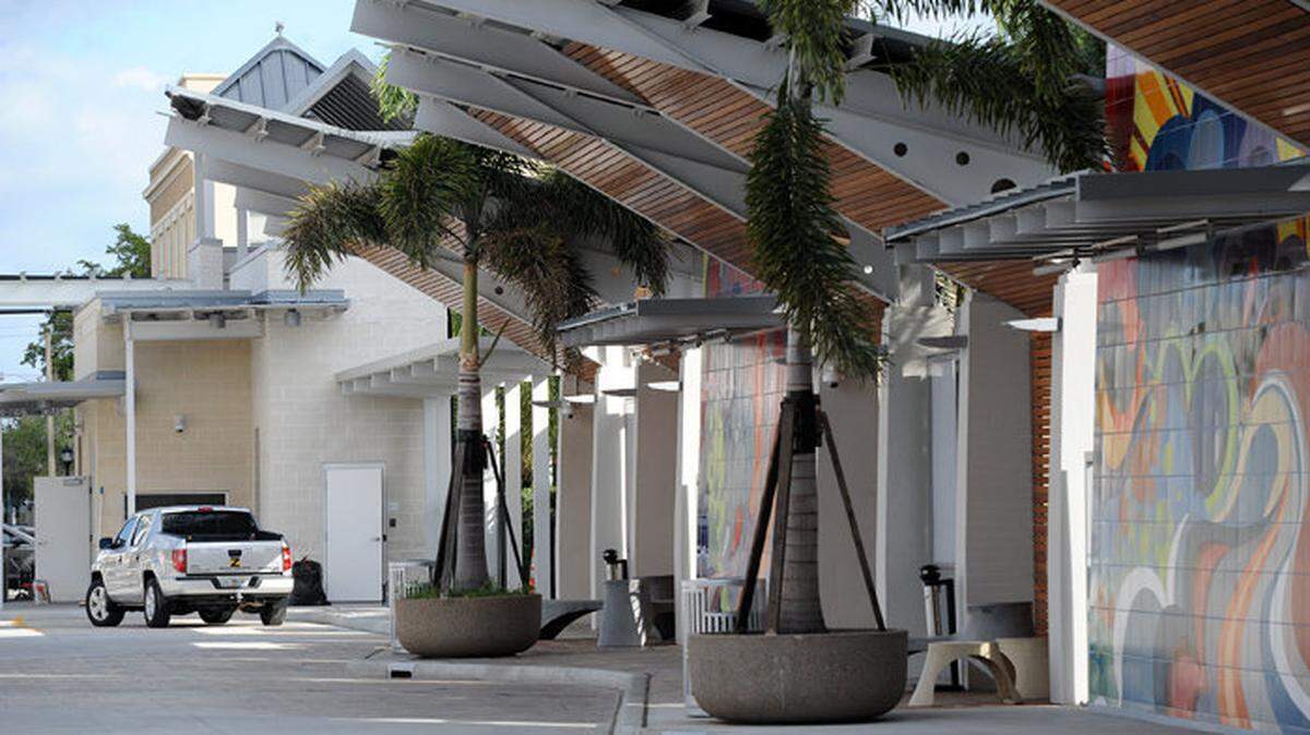 The downtown Bradenton MCAT bus transit station.
TIFFANY TOMPKINS-CONDIE/Bradenton Herald