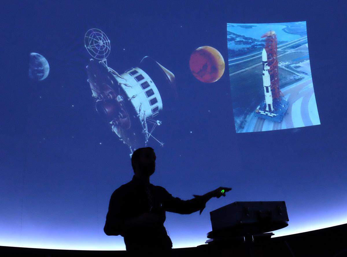 In this Bradenton Herald file photo, Dr. Ian Clark from NASA’s Jet Propulsion Laboratory speaks about his role in designing and testing technologies for landing payloads on Mars during a special program in The Planetarium at The Bishop Museum of Science and Nature.