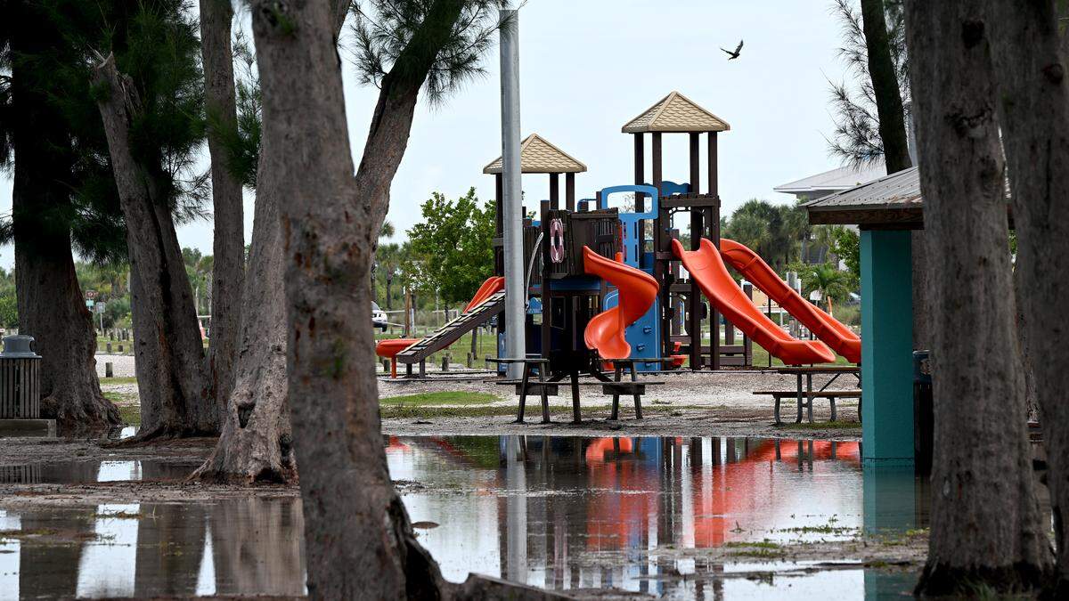The south end of the parking lot at Coquina Beach was closed “due to heavy rain overnight,” according to a Facebook post by Manatee County. Construction of the lot there was completed in 2020 to alleviate constant flooding, shown on May 28, 2026.