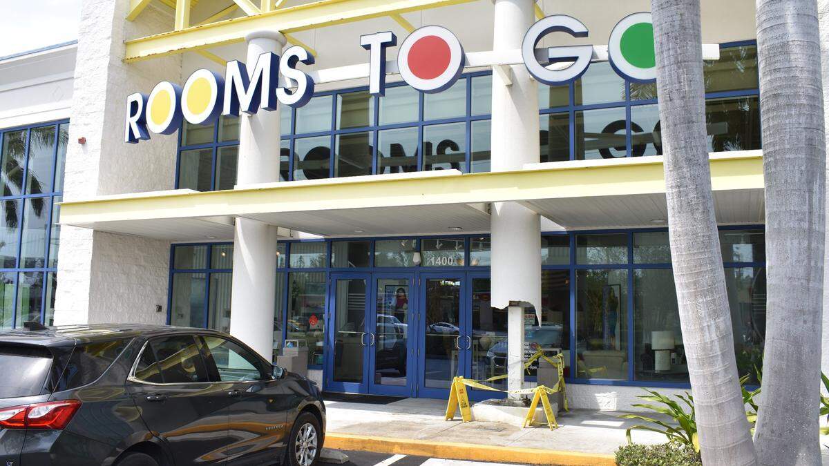 The Manatee County Sheriff’s Office responded to the scene of a vehicle crash at the Rooms To Go furniture store on Cortez Road in April 2019. Jerome Miller, a 30-year-old man, died after being shot at and crashing into the store’s facade.