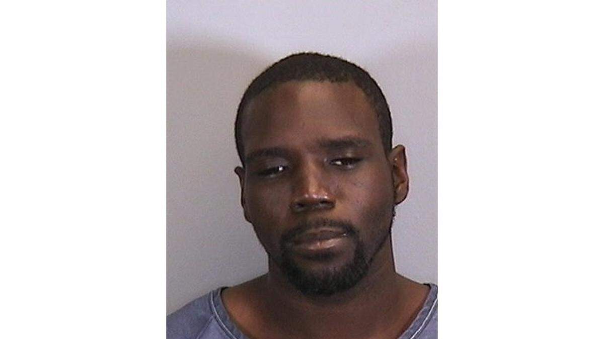 Jamer Lomant Lawrence, of Bradenton, is facing a terrorism charge for threatening to blow up the Manatee County Sheriff’s Office, according to a probable cause affidavit.