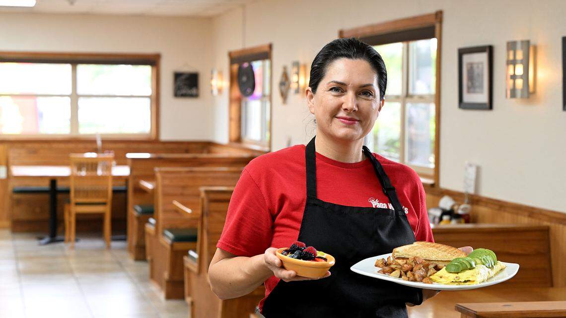 New Bradenton cafe serves food ‘from the heart.’ Take a look inside