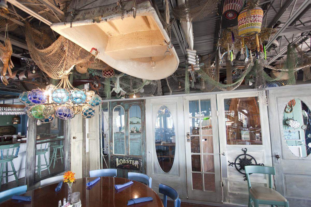 This 2015 Bradenton Herald file photo offers a glimpse of the Seafood Shack’s nautical decor.