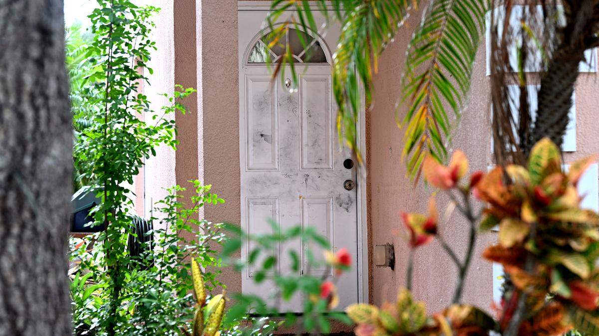 A home in Heritage Harbor believed to be the house where a 54-year-old man was shot and killed on Wednesday is covered in fingerprint dust. Investigators arrested Susan Avalon at her Citrus County home after the Manatee County Sheriff’s Office said she allegedly shot and killed a man who answered the door at his Bradenton home earlier that day.