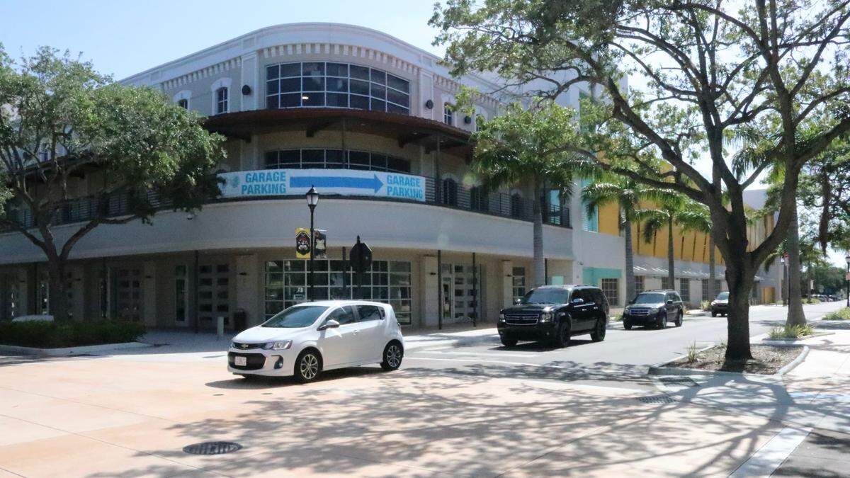 Headed to the corner of Bradenton’s Third Avenue West and 12th Street West are Millie’s Sweets and Treats, The Beach Shop, Pink & Navy, The Stoked Flamingo and Orange Blossom Coffee.&nbsp;&nbsp;