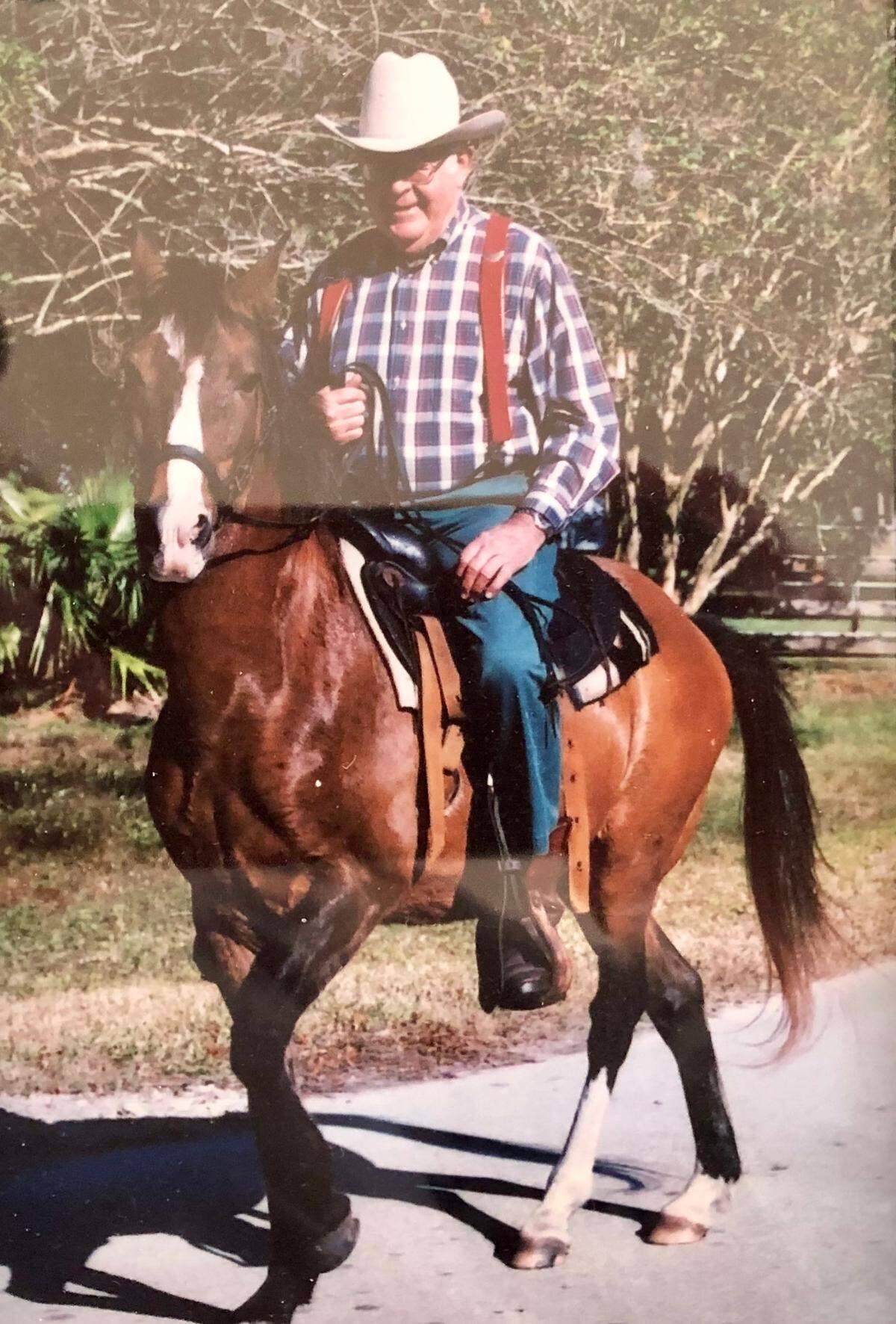 Dr. Bob King was an ophthalmologist, served as chief of staff of Manatee Memorial Hospital and as president of the Manatee County Medical Society, helped bring Manatee River Youth Ranch to the Bradenton area, served as first president of the Manatee County 4-H Foundation, and as president of the Bradenton Kiwanis from 1974 to 1978.
