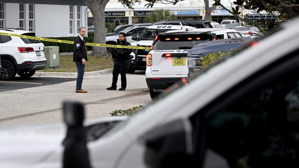 Bradenton Police investigate the scene of a shooting that left one woman dead and one severely injured on Thursday, Jan. 15, 2026. The injured woman was transported to HCA Florida Blake Hospital, police said.