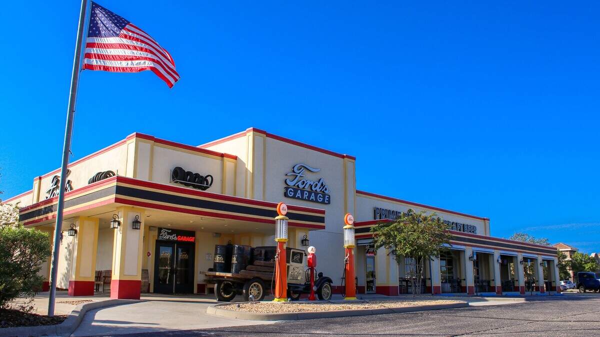 Ford’s Garage plans to open a 300-seat restaurant in University Town Center by the end of 2019. The company embraces the history of Ford Motor Company, which introduced affordable automobiles to the American public before World War I.