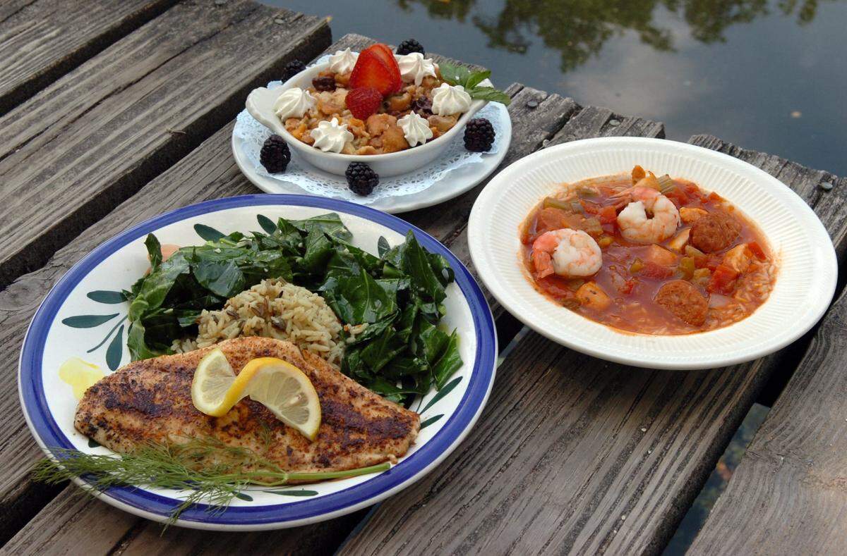 At Linger Lodge, eclectic decor, authentic Southern food, folksy music and the lush backdrop of the Braden River await.