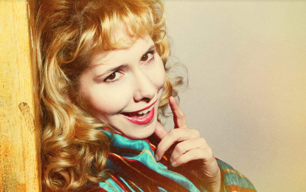 Singer-songwriter and actor Nellie McKay will perform at Fogartyville Community Media and Arts Center in Sarasota on Saturday.