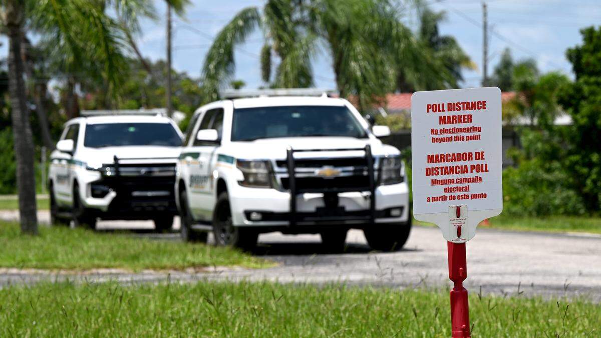Manatee County Deputies respond after a verbal incident in the parking lot of the Elks Lodge #1511, which is Precinct 323.