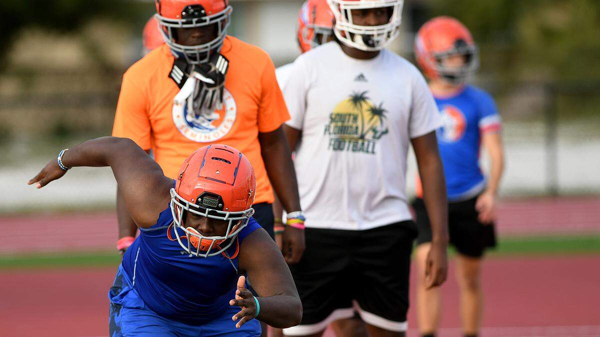 12/28/21—Southeast’s Corey Harrell at practice for the Florida Suncoast Senior Showcase, which gives high school football players a chance for scouts to see their abilities before signing day.