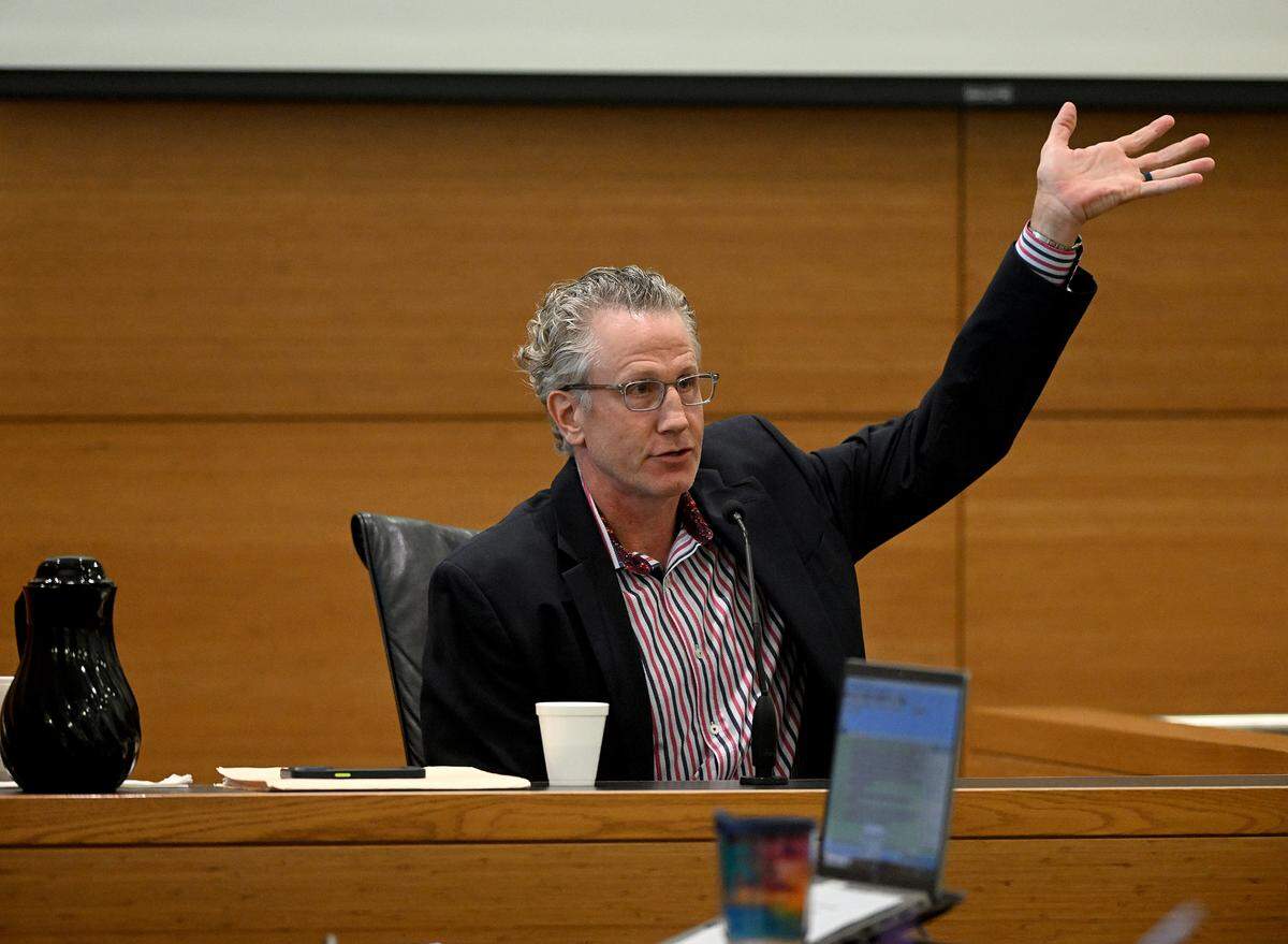 Jason Quintal, mental health professional, testifies at the trial of Ashley Benefield on the fifth day in court for the second-degree murder of her husband, Doug Benefield, in 2020 at the Manatee County Judicial Center, July 29, 2024.