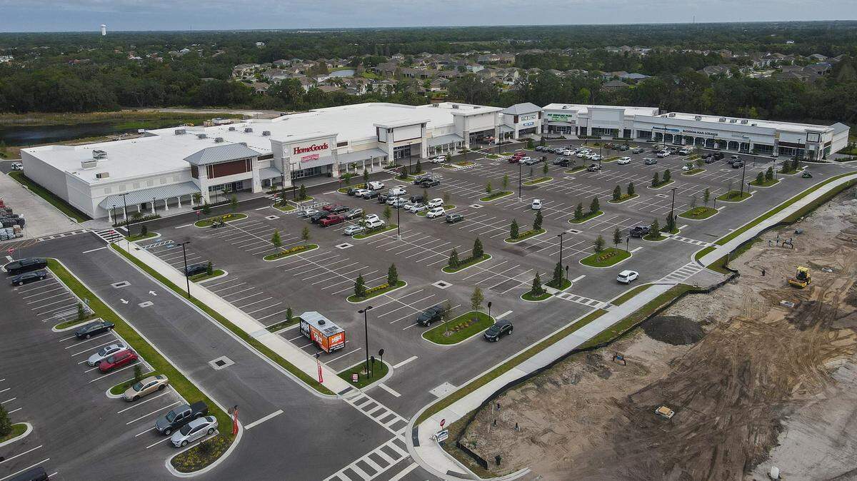 Home Goods opened 8 a.m. Thursday, April 13, in Parrish’s Creekside Commons shopping center. Home Goods is the second anchor to open there, with Lowe’s being the first. Other stores which have open include Pet Supplies Plus and Five Below.