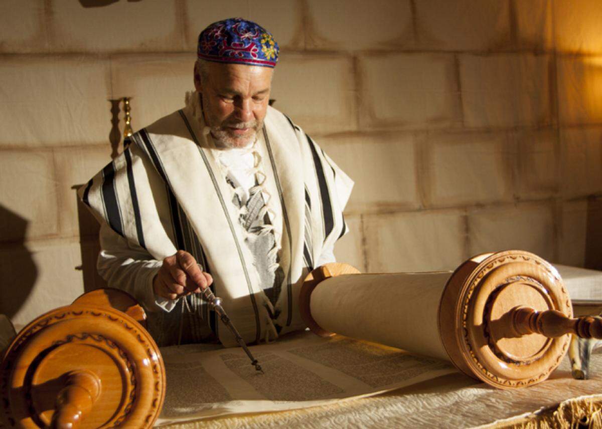 Samoset First Baptist Church's annual "Walk Through Bethlehem" recreates scenes from more than 2,000 years ago. 